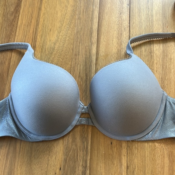 3 body by Victoria secret bras size 32 DD - Picture 5 of 8